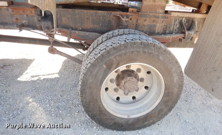 image for item DK3089 2005 Chevrolet C4500  Crew Cab dump truck