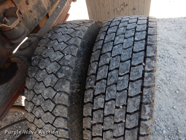 image for item DK3089 2005 Chevrolet C4500  Crew Cab dump truck