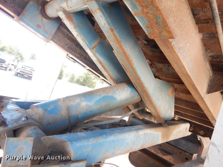 image for item DK3089 2005 Chevrolet C4500  Crew Cab dump truck