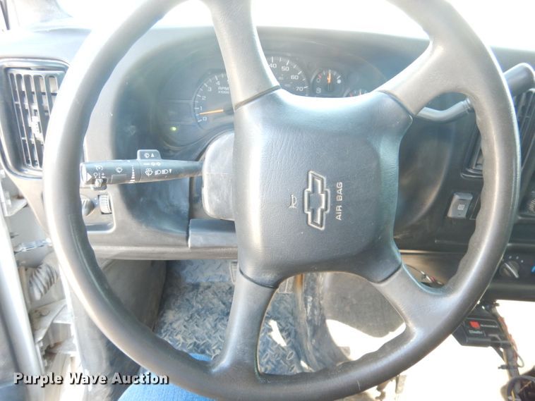 image for item DK3089 2005 Chevrolet C4500  Crew Cab dump truck