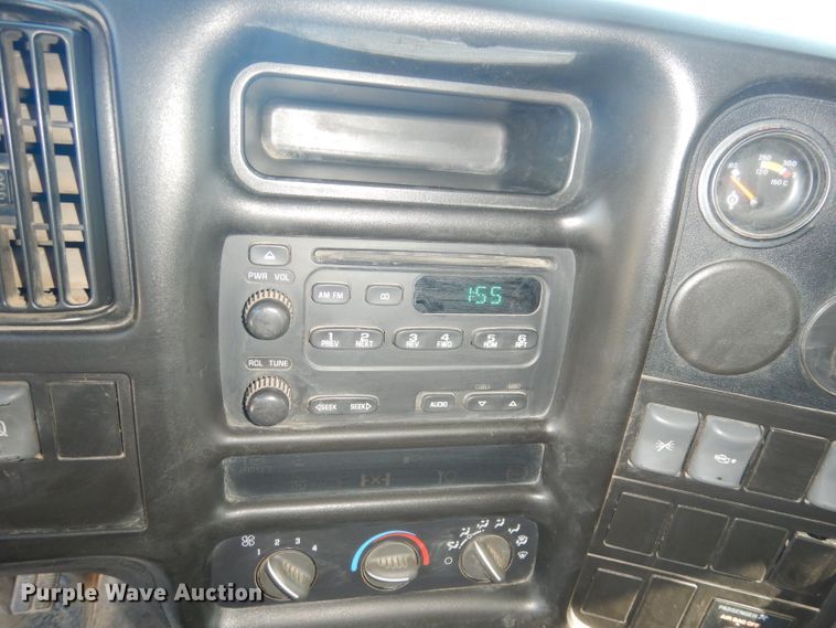 image for item DK3089 2005 Chevrolet C4500  Crew Cab dump truck