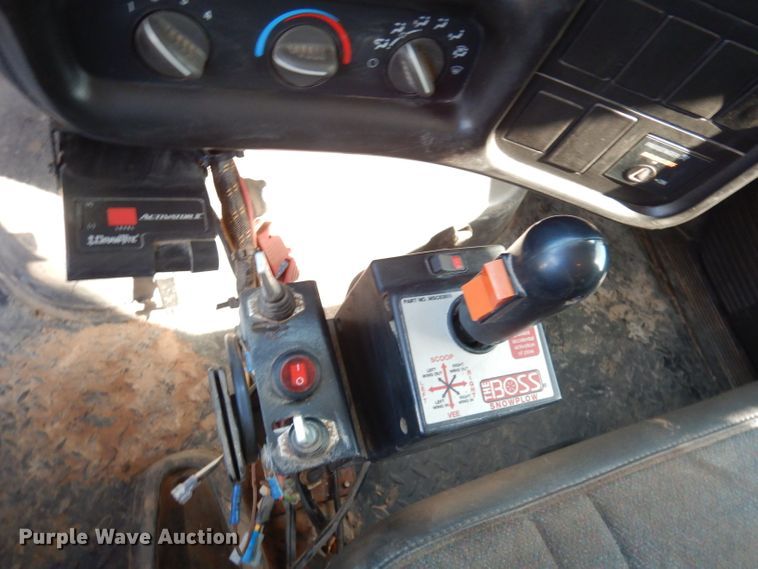 image for item DK3089 2005 Chevrolet C4500  Crew Cab dump truck