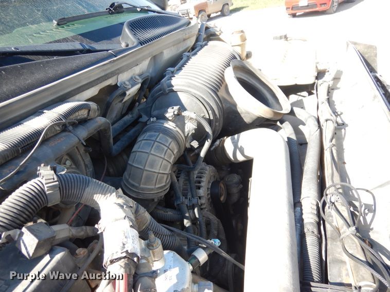 image for item DK3089 2005 Chevrolet C4500  Crew Cab dump truck