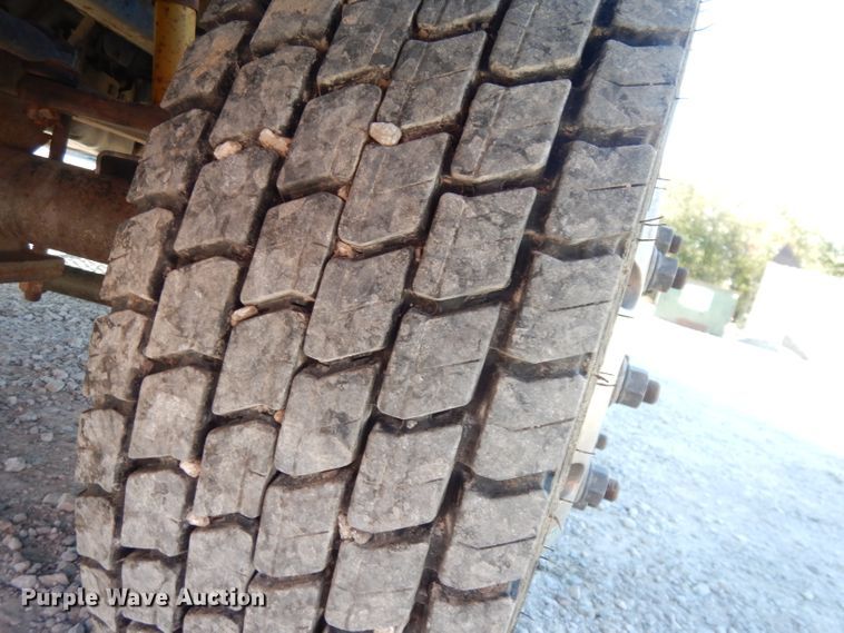 image for item DK3089 2005 Chevrolet C4500  Crew Cab dump truck