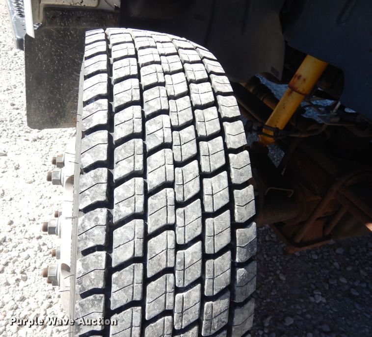 image for item DK3089 2005 Chevrolet C4500  Crew Cab dump truck