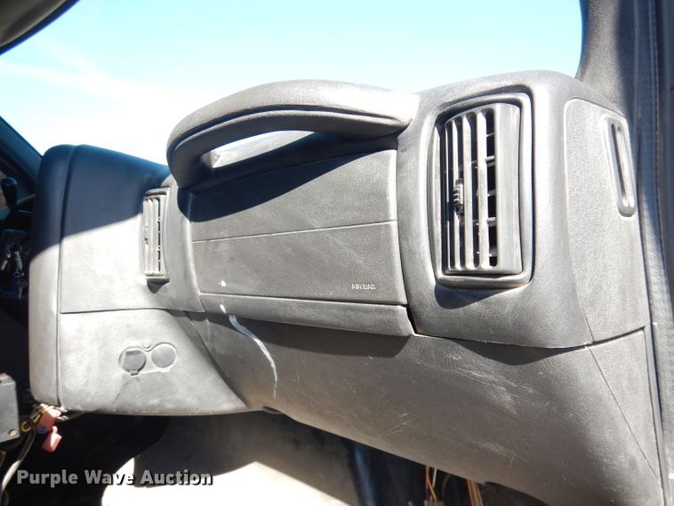 image for item DK3089 2005 Chevrolet C4500  Crew Cab dump truck