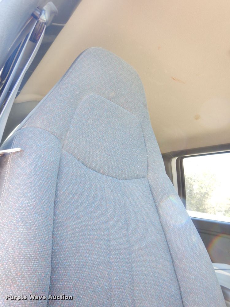 image for item DK3089 2005 Chevrolet C4500  Crew Cab dump truck