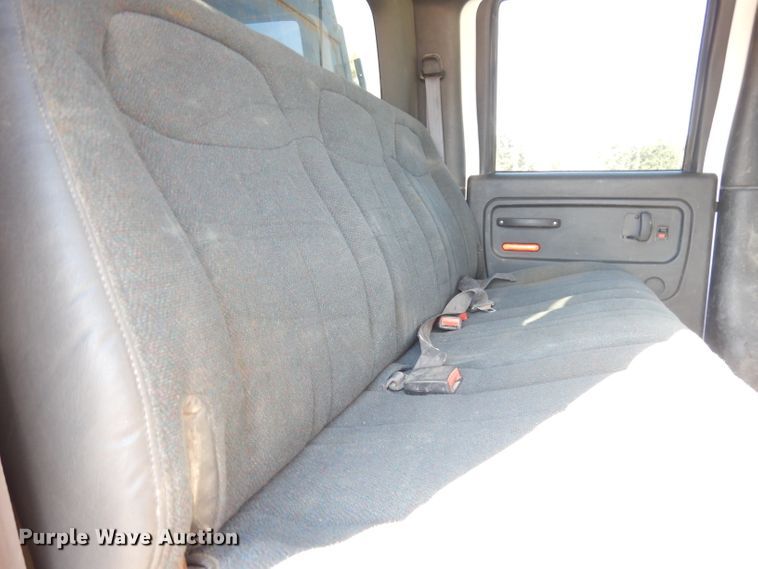 image for item DK3089 2005 Chevrolet C4500  Crew Cab dump truck