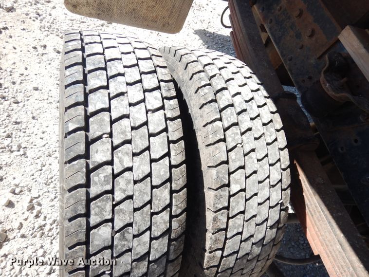 image for item DK3089 2005 Chevrolet C4500  Crew Cab dump truck