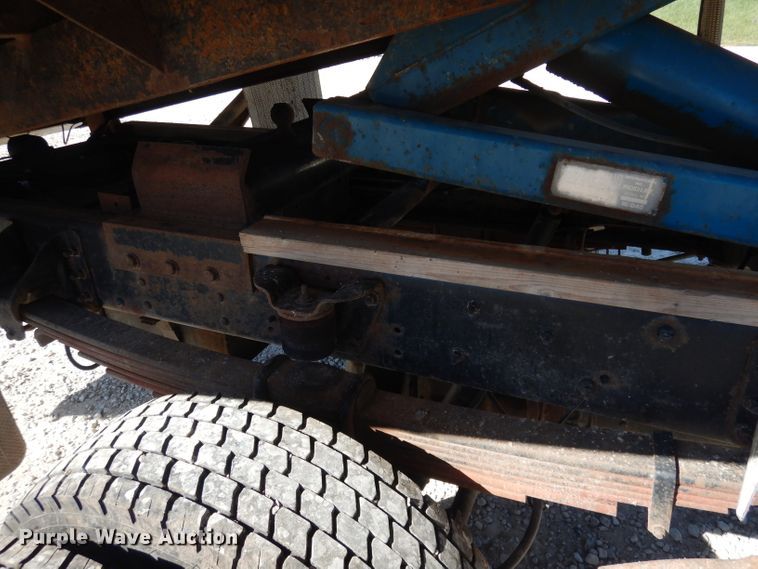 image for item DK3089 2005 Chevrolet C4500  Crew Cab dump truck