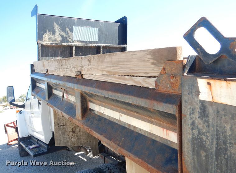 image for item DK3089 2005 Chevrolet C4500  Crew Cab dump truck