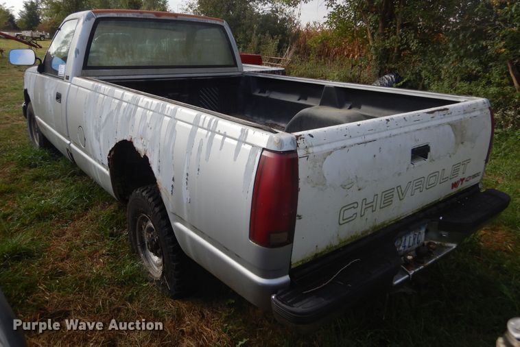 image for item DL6402 1992 Chevrolet C1500  pickup truck