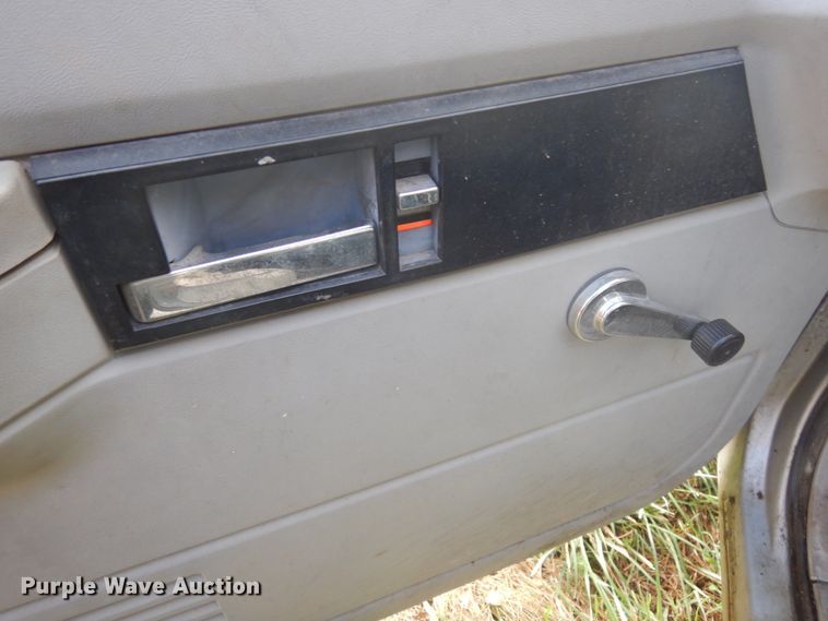 image for item DL6402 1992 Chevrolet C1500  pickup truck