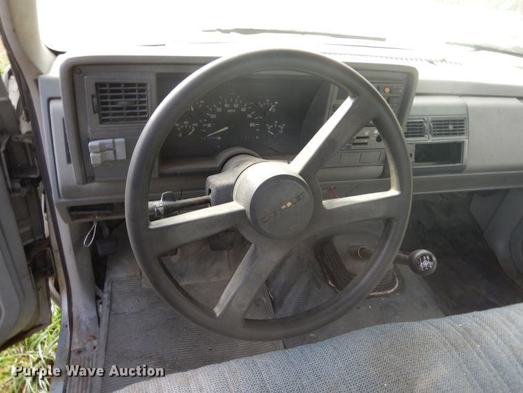 image for item DL6402 1992 Chevrolet C1500  pickup truck