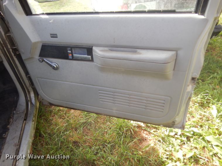 image for item DL6402 1992 Chevrolet C1500  pickup truck