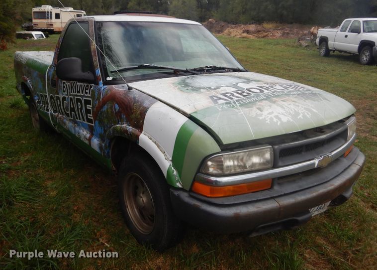 image for item DL6403 1998 Chevrolet S10  pickup truck