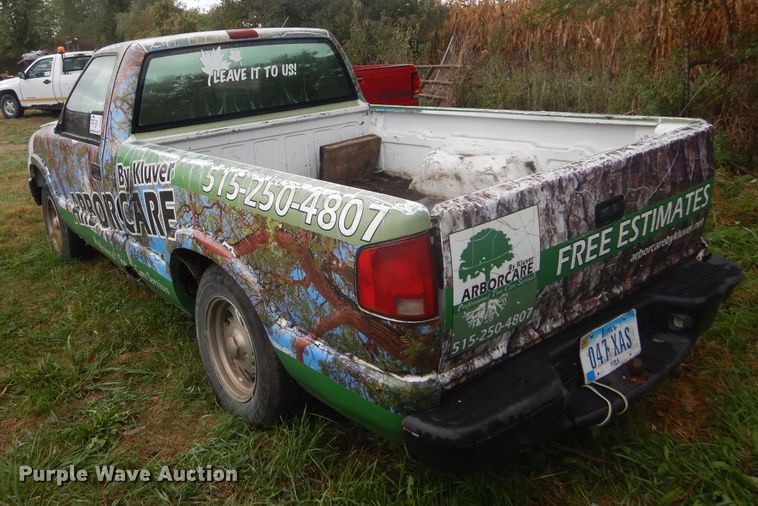 image for item DL6403 1998 Chevrolet S10  pickup truck