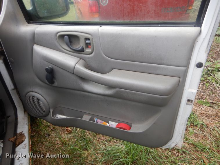 image for item DL6403 1998 Chevrolet S10  pickup truck