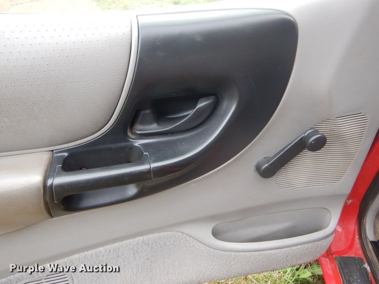 image for item DL6404 1997 Mazda B2300  pickup truck