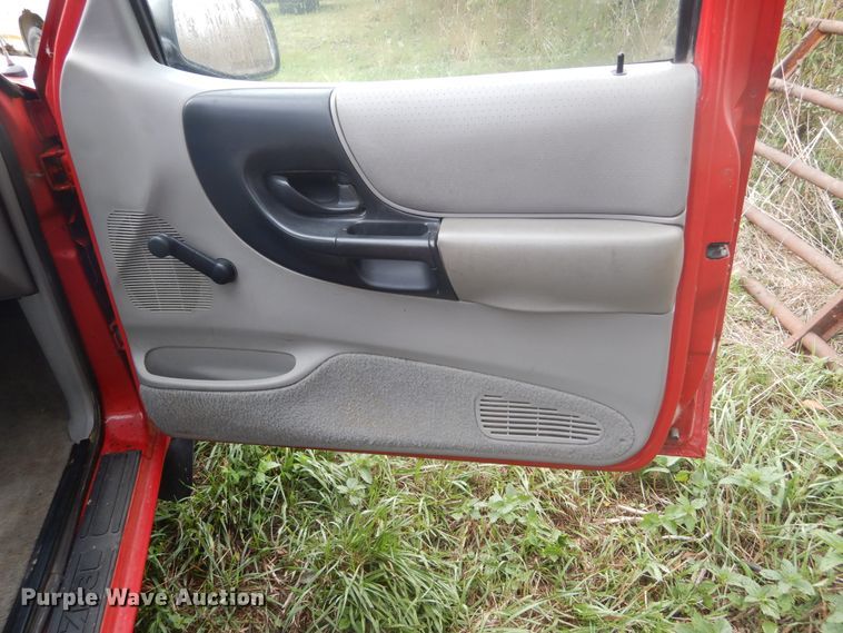 image for item DL6404 1997 Mazda B2300  pickup truck