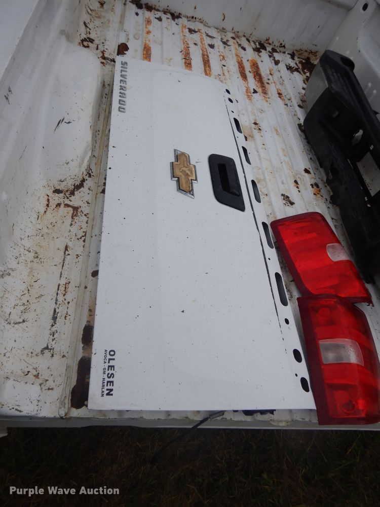 image for item DL6406 Pickup truck bed