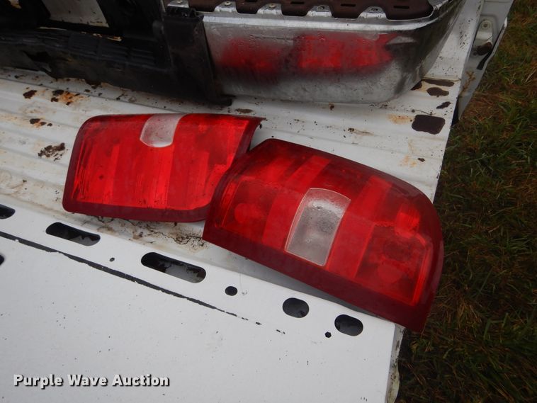 image for item DL6406 Pickup truck bed