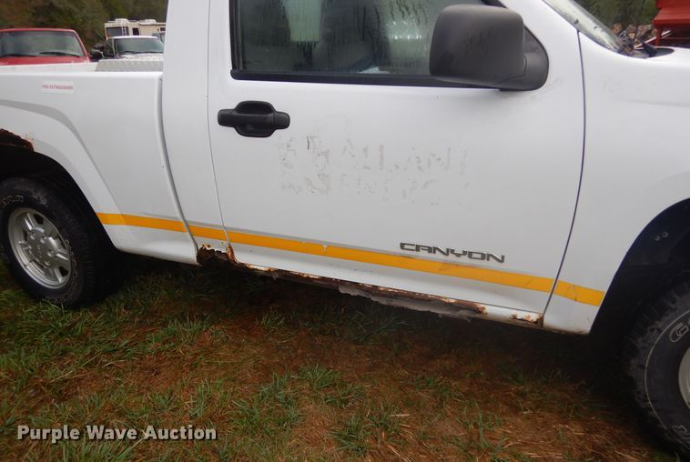image for item DL6407 2004 GMC Canyon  pickup truck