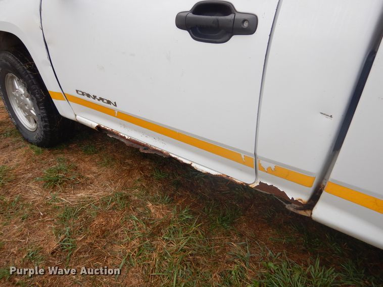 image for item DL6407 2004 GMC Canyon  pickup truck