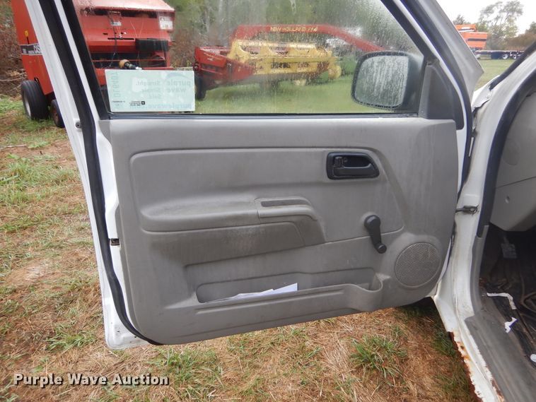 image for item DL6407 2004 GMC Canyon  pickup truck