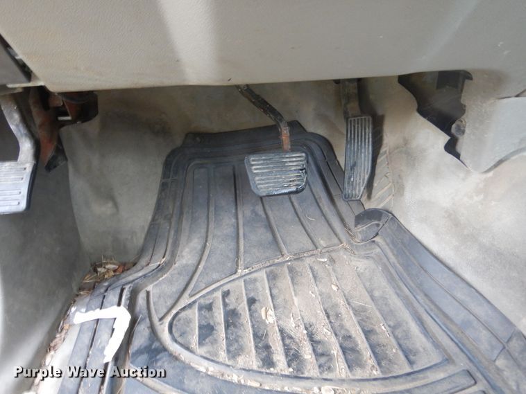 image for item DL6407 2004 GMC Canyon  pickup truck