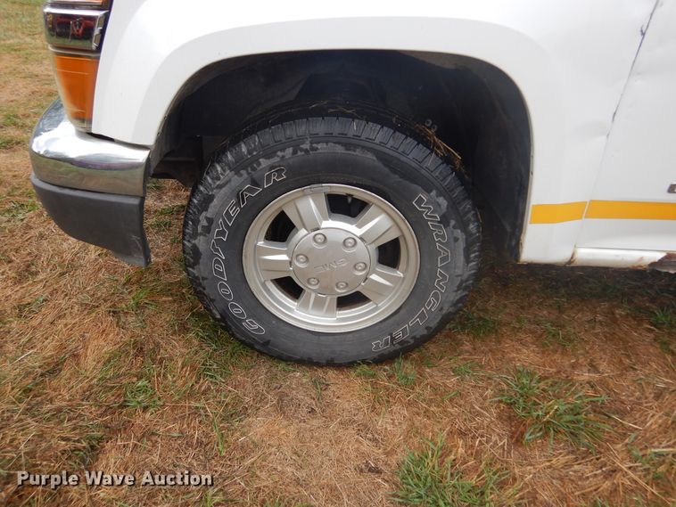 image for item DL6407 2004 GMC Canyon  pickup truck