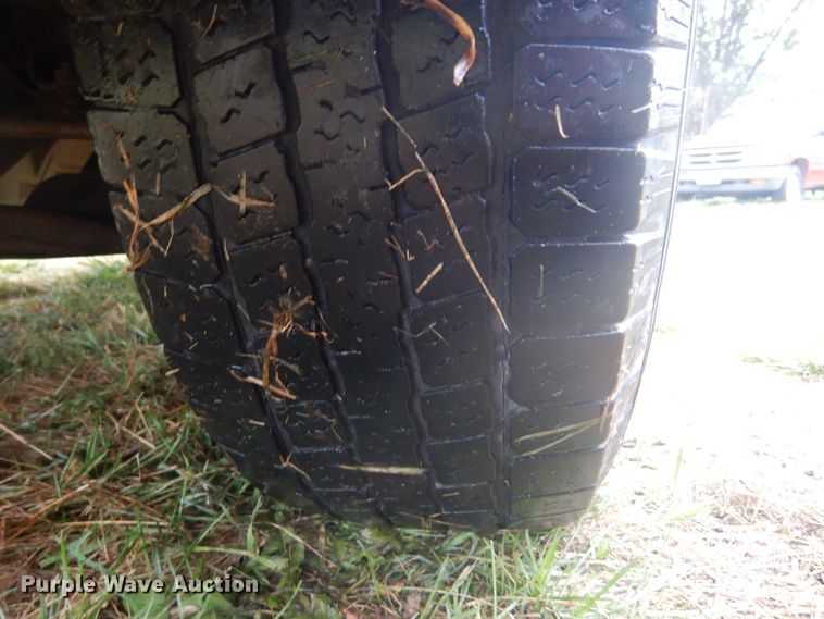 image for item DL6407 2004 GMC Canyon  pickup truck