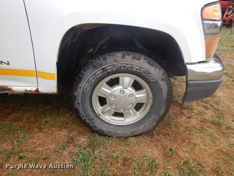 image for item DL6407 2004 GMC Canyon  pickup truck