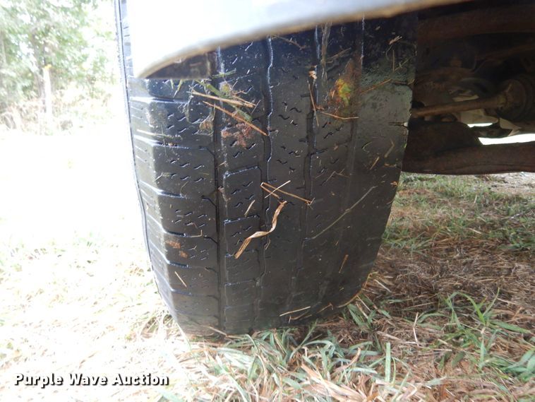 image for item DL6407 2004 GMC Canyon  pickup truck