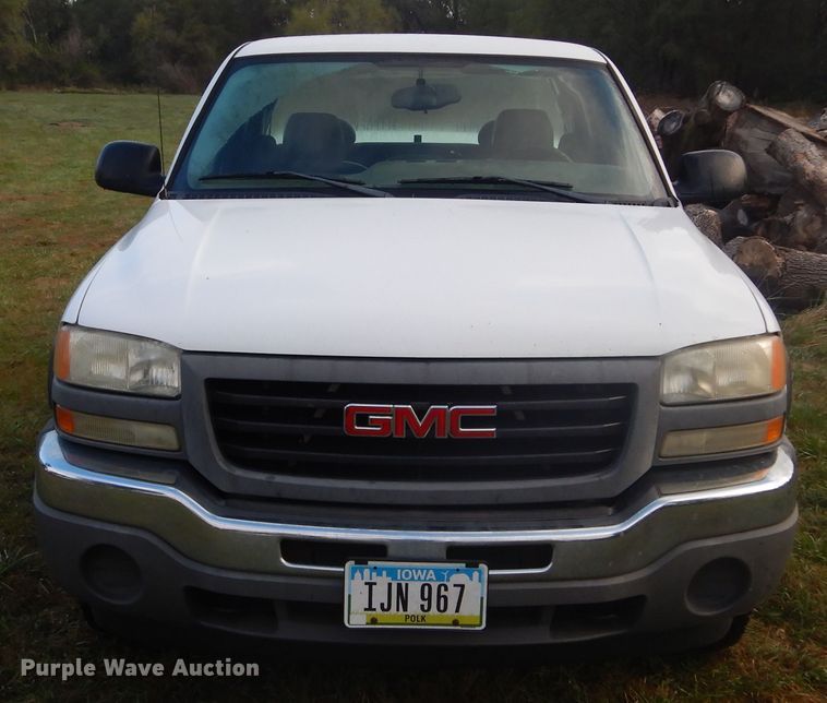 image for item DL6408 2005 GMC Sierra 1500  Ext. Cab pickup truck