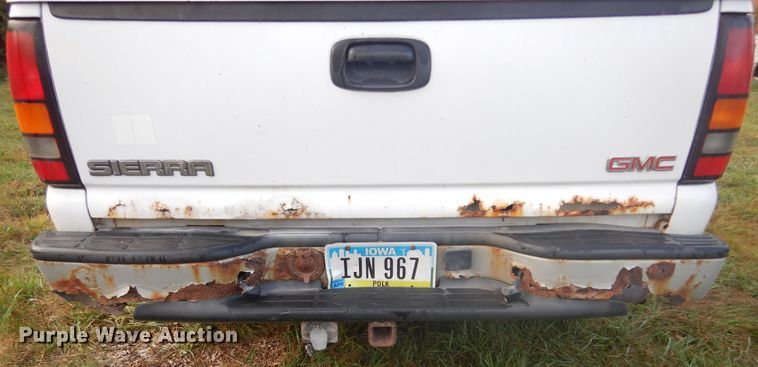 image for item DL6408 2005 GMC Sierra 1500  Ext. Cab pickup truck