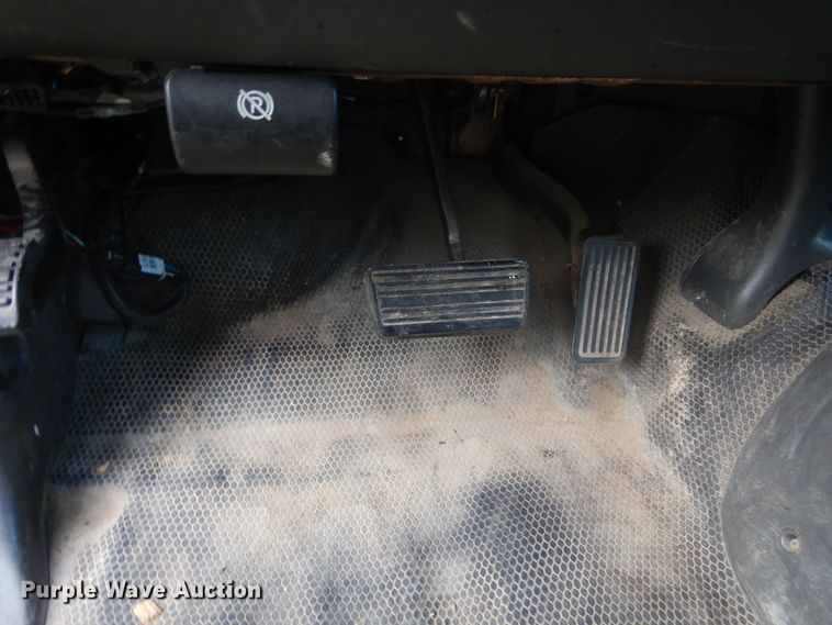 image for item DL6408 2005 GMC Sierra 1500  Ext. Cab pickup truck