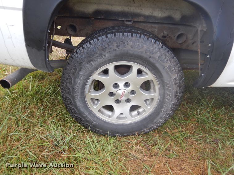 image for item DL6408 2005 GMC Sierra 1500  Ext. Cab pickup truck