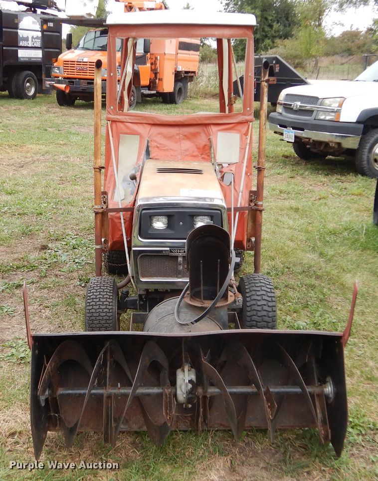 image for item DL6426 Yard Boss GT1855  lawn mower