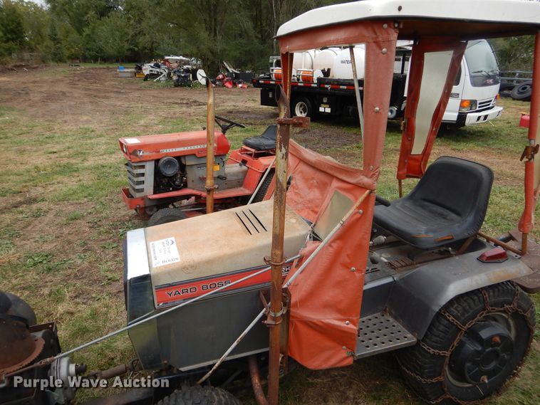 image for item DL6426 Yard Boss GT1855  lawn mower