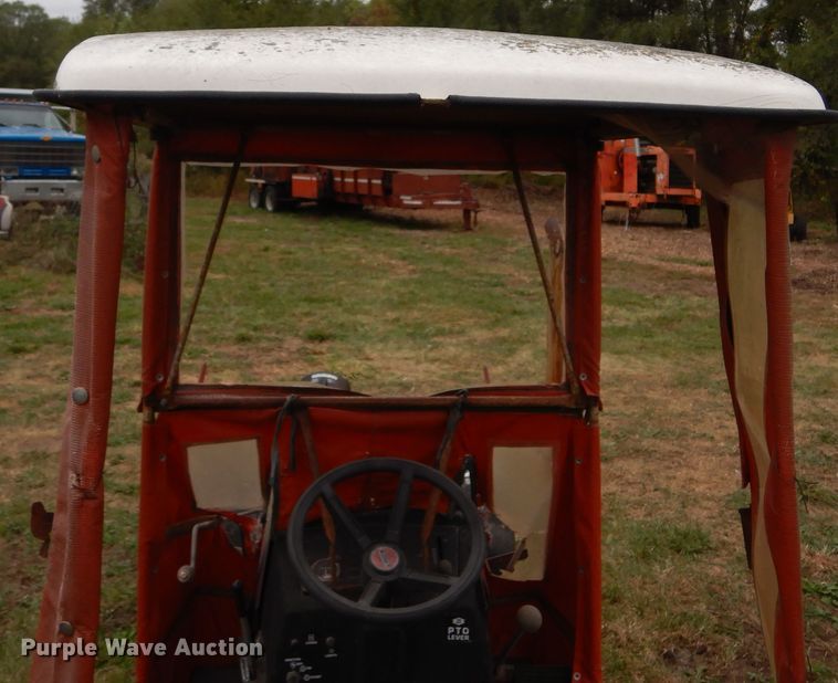 image for item DL6426 Yard Boss GT1855  lawn mower