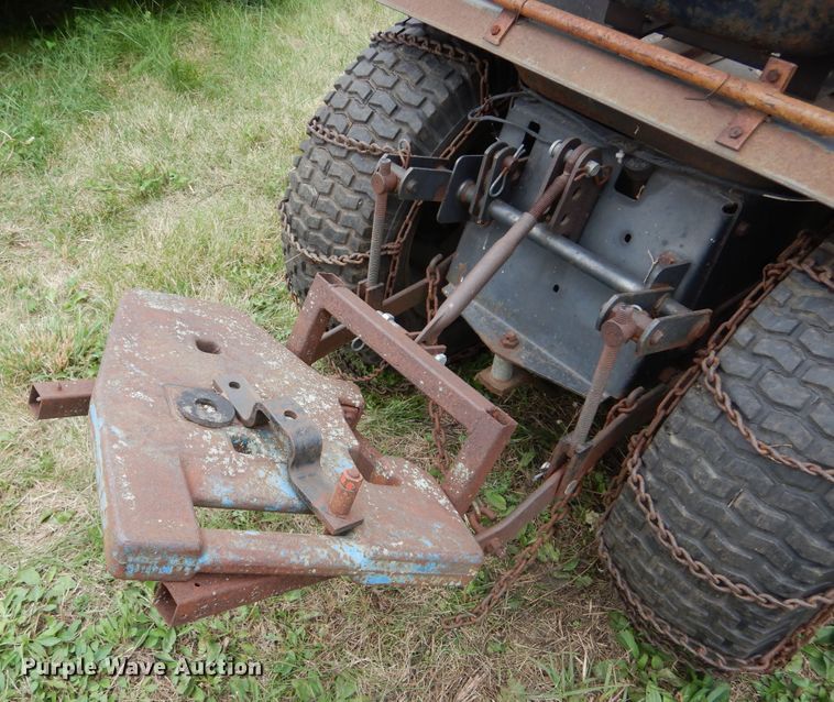 image for item DL6426 Yard Boss GT1855  lawn mower