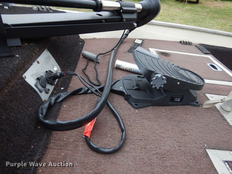 image for item DL6436 1986 Bass Tracker Tournament V-17  boat