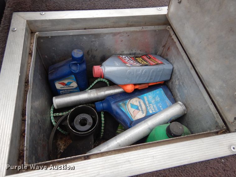 image for item DL6436 1986 Bass Tracker Tournament V-17  boat