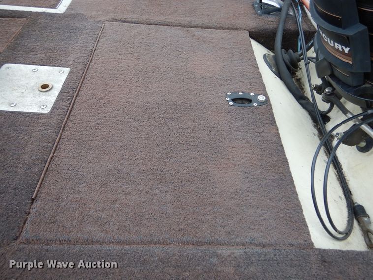 image for item DL6436 1986 Bass Tracker Tournament V-17  boat