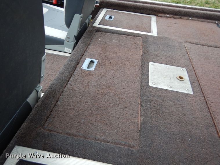 image for item DL6436 1986 Bass Tracker Tournament V-17  boat