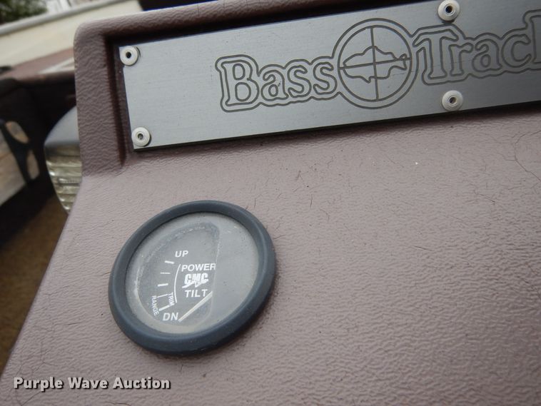 image for item DL6436 1986 Bass Tracker Tournament V-17  boat