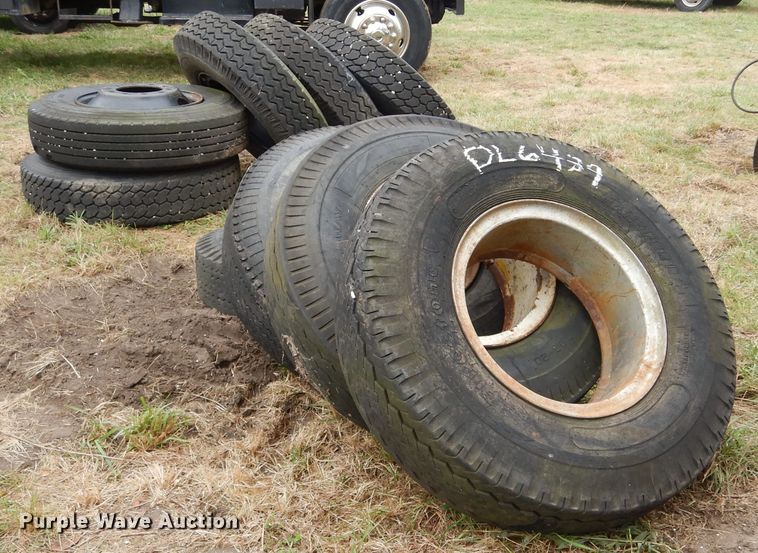 image for item DL6439 (9) tires and wheels