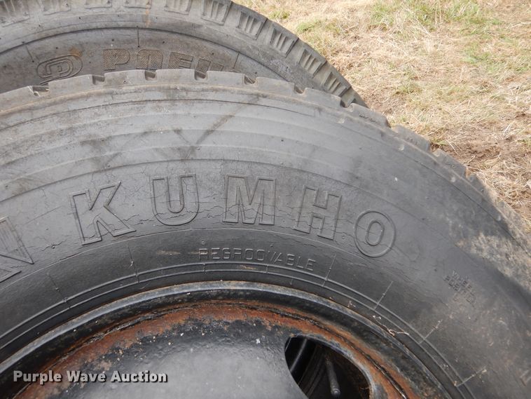 image for item DL6439 (9) tires and wheels