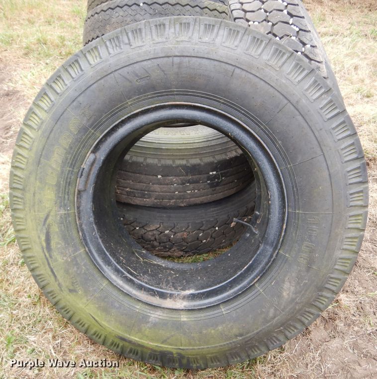 image for item DL6439 (9) tires and wheels